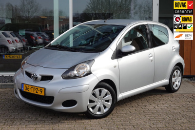 Toyota Aygo 1.0-12v comfort navigator