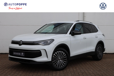 Volkswagen Tiguan 1.5 etsi life edition | iq.light | trekhaak | adaptive