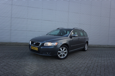 Volvo V50 2.0 edition ii airco / cruise / parkeers. / elektr. ramen /trekhaak / lm velgen / nap