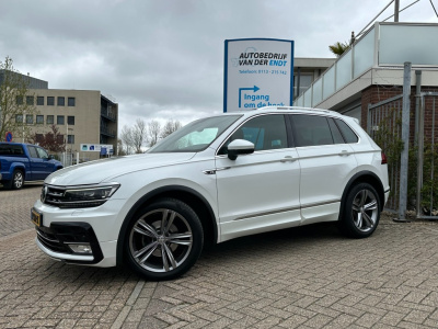 Volkswagen Tiguan 1.4 tsi act connected series r-line panoramadak trekhaak led