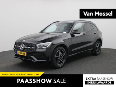 Mercedes-Benz Glc 300e 4matic business solution amg | automaat | apple carplay / android auto | burmester | stoelverwarming | parkeer sensoren | navigatie | camera | half leder | sfeerverlichting | cruise control | climate control | dab |