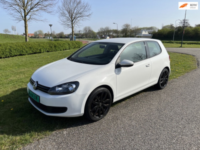 Volkswagen Golf 1.2 tsi trend edition bluemotion