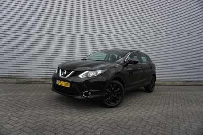 Nissan Qashqai 1.2 acenta climate / navi / cruise / camera / parkeers. / trekhaak / lm velgen