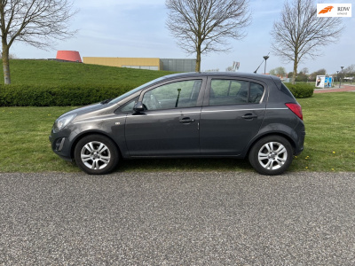 Opel Corsa 1.2-16v design edition automaat
