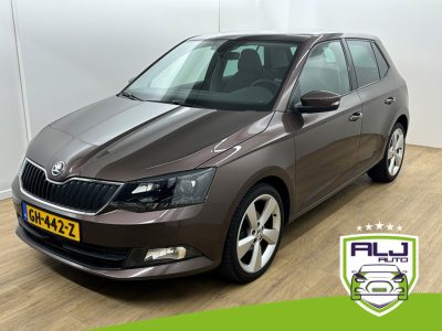 Skoda Fabia occasion 1.2 tsi first edition style | bruin | tweedehands skoda fabia | cruisecontrol | airco | bluetooth | panorama