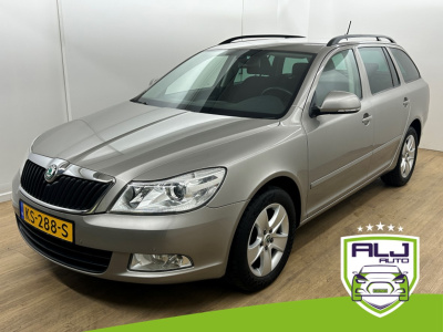 Skoda Octavia combi occasion 1.2 tsi arctic | grijs | tweedehands skoda octavia | airco | stoelverwarming | cruisecontrol