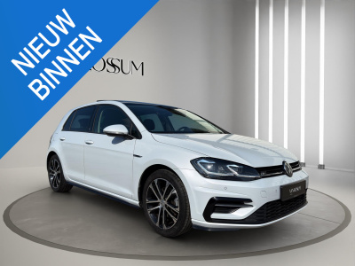 Volkswagen Golf 1.5 tsi highline business r pano | stoel/stuur verwarming | led | massage  | 17"| digitaal display |  parksensor |