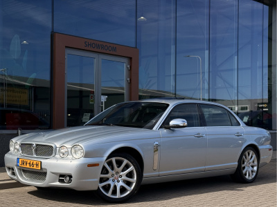 Jaguar Xj 4.2 v8 lwb | leder | alpine speakers | navigatie | stoel ventilatie / verwarming |