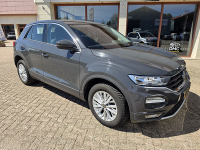 Volkswagen T-roc 1.5 tsi style | navi | airco | acc | automaat | trekhaak | lmv