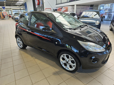 Ford KA 1.2 titanium x lim. edition airco