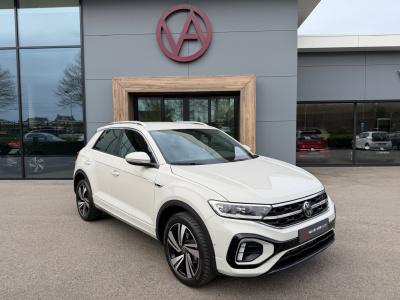 Volkswagen T-roc 1.5 tsi 150pk dsg r-line | trekhaak | camera | keyless | elek. achterklep | dode hoek | rijklaar incl. 1 jaar bovag garantie