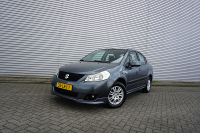 Suzuki Sx4 1.6 exclusive airco / elektr. ramen / parkeersens. / trekhaak / lm velgen / nap