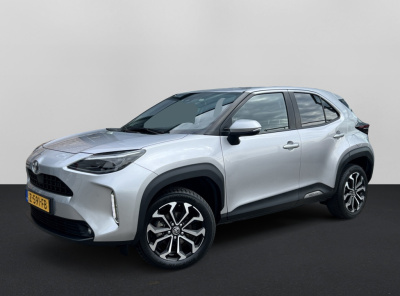 Toyota Yaris Cross 1.5 hybrid dynamic | all-seasonbanden | comfort pack