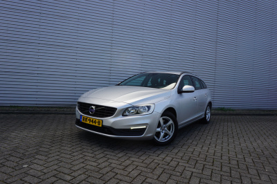 Volvo V60 2.0 d3 kinetic automaat - climate / navi / cruise / stoelverw. / parkeers. / lm velgen