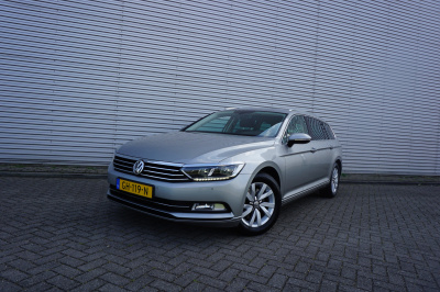 Volkswagen Passat variant 1.6 tdi business edition climate / navi / cruise / led / parkeers. / trekhaak / lm velgen / nap