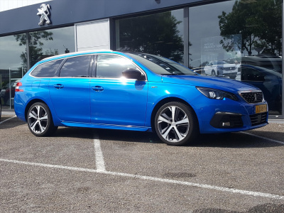 Peugeot 308 sw 1.2 130pk s&s blue lease gt apple carplay & android auto | achteruitrijcamera | navi | cruise & climate | panodak | parkeersensoren | lmv | bt