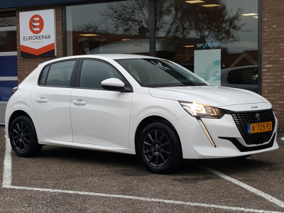 Peugeot 208 1.2 active 75pk navigatie | apple carplay & android auto | airco | cruise control | bluetooth bellen & muziekstreaming | lm-velgen zwart | usb-poort