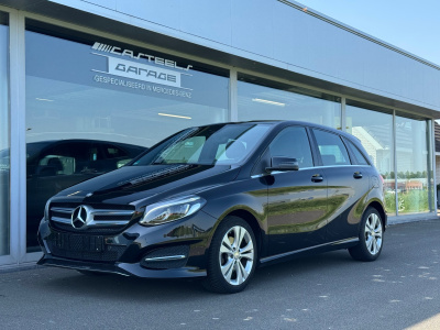 Mercedes-Benz B-Klasse 180 urban automaat , apple-carplay , led