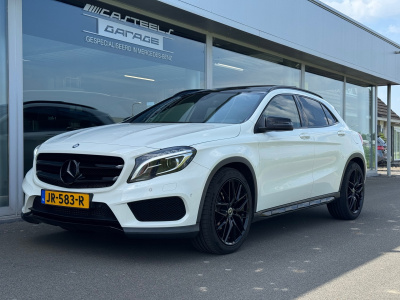 Mercedes-Benz Gla-klasse 180 ambition amg night-pakket automaat , panoramaschuifdak , achteruitrijcamera