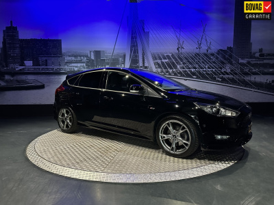 Ford Focus 1.5 ecoboost st line business *navi*camera*