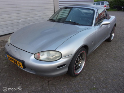 Mazda Mx-5 1.6i