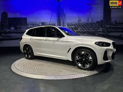 BMW Ix3 high executive 80 kwh *pano*hud*driving assistant professional