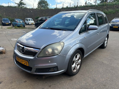 Opel Zafira 1.8 cosmo