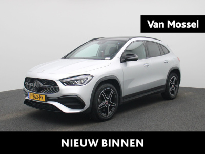 Mercedes-Benz Gla-klasse 250 e amg line | automaat | navigatie | sfeerverlichting | panorama dak | stoelverwarming | half leder | camera | elektrische achterklep | virtual cockpit | lichtmetalen velgen |