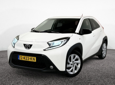 Toyota Aygo x 1.0 vvt-i s-cvt first| camera| led| climate| adap.cruise| getint