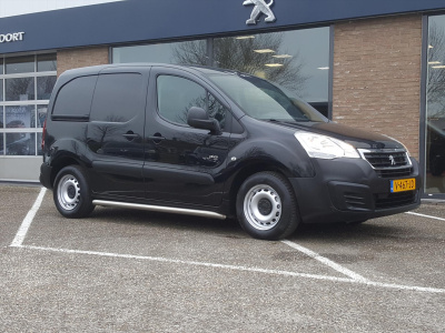Peugeot Partner gb 120 l1 1.6 bluehdi 75pk 2-zits premium airco, cruise control, bluetooth, rechterzijschuifdeur, vloerplaat, sidebars