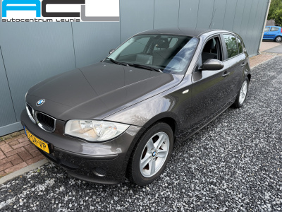 BMW 1 Serie 118i automaat business line 5-drs