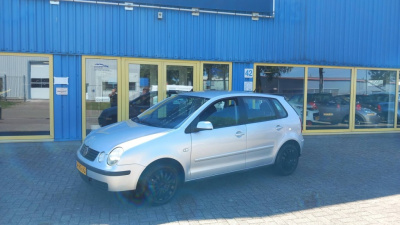 Volkswagen Polo 1.4 16v sportline