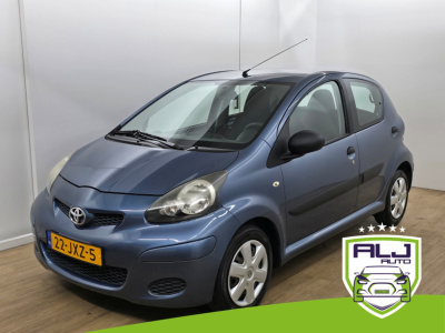 Toyota Aygo occasion 1.0-12v access | 5 deurs | trekhaak | radio met aux | leuke km stand | leuke kleur