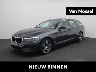 BMW 5 Serie touring 520e business edition plus | automaat | panoramadak | copilot pack | apple carplay / android auto | navigatie | harman-kardon | laser lights | memory seats | stoel/stuur verwarming | digital cockpit | leder |  park...