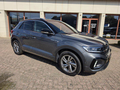 Volkswagen T-roc 1.5 tsi r-line | virtuel | clima | navi | parkassist | iq light