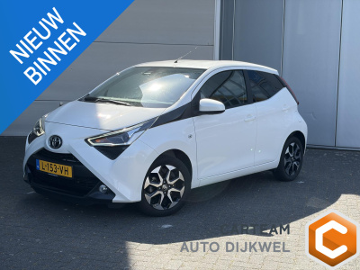 Toyota Aygo 1.0 vvt-i x-joy automaat/carplay/clima/lane assist/safety pack!