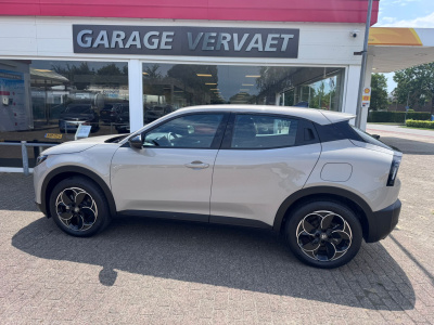 Alfa Romeo Junior elettrica 54 kwh
