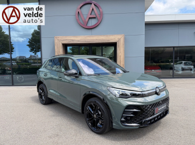Volkswagen Tiguan 1.5 ehybrid r-line | black line | leder | head up | 360 camera | 20 inch | trekhaak | dode hoek | iq light | elek. klep | rijklaar incl. garantie