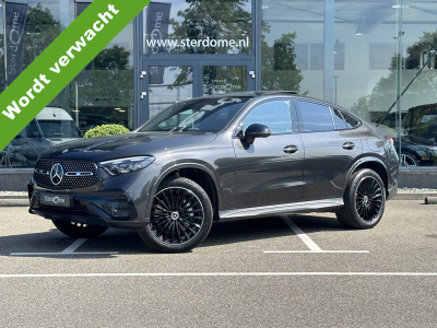 Mercedes-Benz Glc coupé 400e 4matic amg line l panoramadak l mbux l niveau regeling l multibeam led l rij- assistentie pakket met distronic l keyless l zwart leder l memory pakket l burmester l sfeerverlichting l thermotronic l smartphone i...