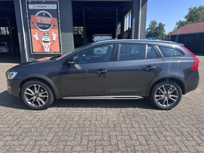 Volvo V60 cross country 2.0 d3 momentum business
