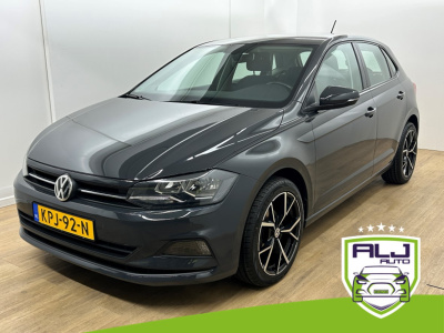 Volkswagen Polo occasion 1.0 mpi trendline | grijs | tweedehands volkswagen polo | airco | cruise | carplay audio | sensoren | nav