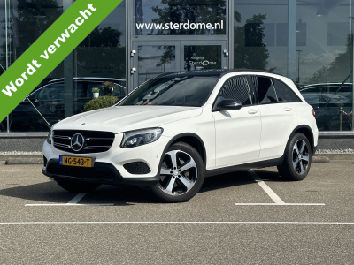 Mercedes-Benz Glc 250 4matic prestige l panoramadak l elektrische trekhaak l distronic plus l stoelverwarming l camera l l rijpakket l sfeerverlichting l night pakket l spiegelpakket l