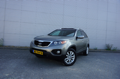 Kia Sorento 2.2 crdi x-clus. 7p. automaat - climate / navi / cruise / leder / pano / stoelverw. / trekhaak / lm velgen