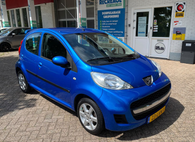Peugeot 107 urban move 1.0 | slechts 34.320 km | airco | carplay | van eerste eigenaar | 5 deurs