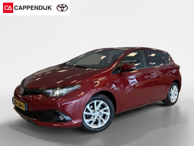 Toyota Auris 1.2t energy plus | trekhaak |