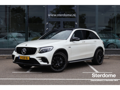 Mercedes-Benz Glc amg 43 4matic 367 pk i luchtvering i airmatic i panoramadak i trekhaak i distronic plus i 360 camera i head-up i mermory stoelen i i zeer compleet i keyless entry i lederen bekleding i treeplanken i
