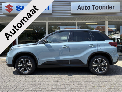 Suzuki Vitara automaat 1.4 boosterjet style smart hybrid | trekhaak afneembaar | all season banden