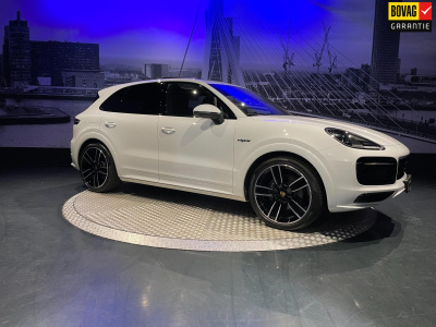 Porsche Cayenne 3.0 e-hybrid platinum edition*pdls*pasm*softclose*22inch*sportdesign*