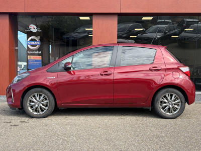 Toyota Yaris 1.5 hybrid dynamic | navi | climate | camera!