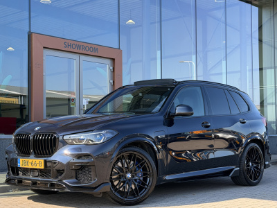 BMW X5 xdrive45e m-sport | acc | pano | laser | 360 camera | leder | keyless | apple carplay | 22 inch |